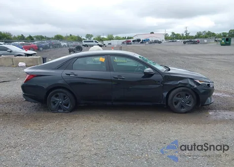 2023 Hyundai Elantra Sel z USA, uszkodzony, nr VIN KMHLM4AG2PU539738